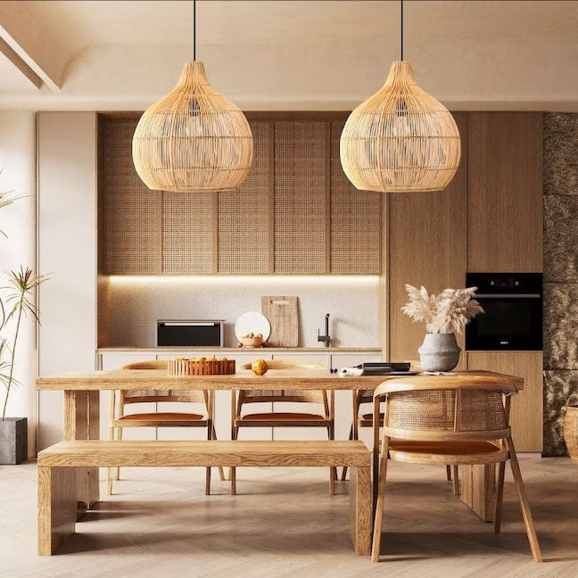Lustre en rotin tissé main — Suspension globe ajourée style naturel